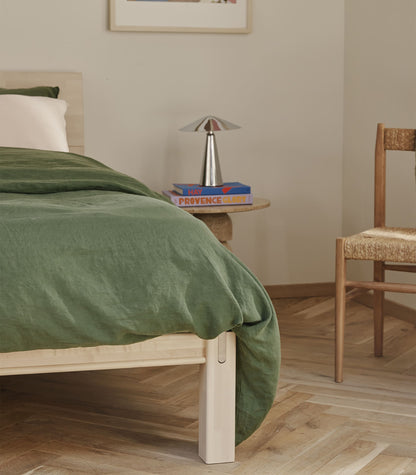 Lit en bois Bois foncé-Plus - MASQUÉ